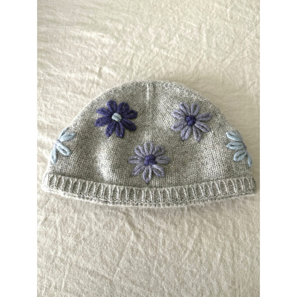 L.L. Bean Beanie OS Gray Floral Shetland Wool Fleece Lined Embroidered Daisy Hat
